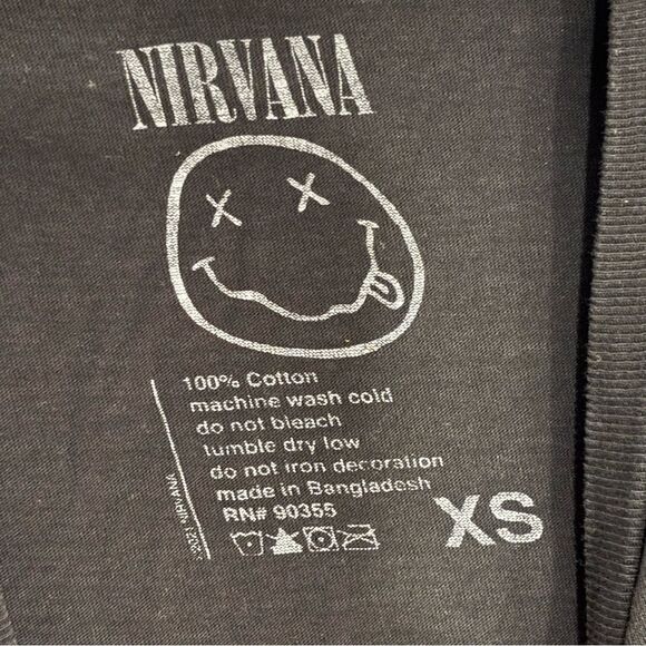 Nirvana | Women’s Black T shirt Red Nirvana Logo Yellow Band Members XS - Picture 11 of 11
